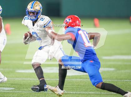 Thumbnail 3 in Sam Houston vs Lakeview Centennial photogallery.