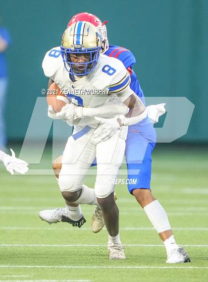 Thumbnail 1 in Sam Houston vs Lakeview Centennial photogallery.