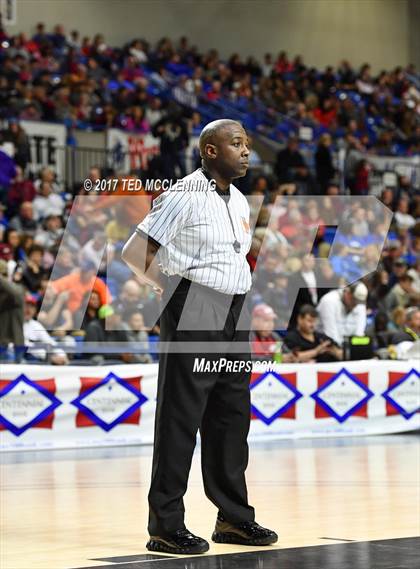 Thumbnail 2 in Guy-Perkins vs Shirley  (AAA 1A Final) photogallery.