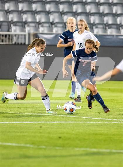 Thumbnail 2 in Jefferson Academy vs. Kent Denver (CHSAA 3A Final) photogallery.