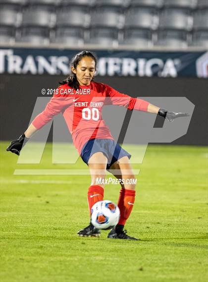Thumbnail 2 in Jefferson Academy vs. Kent Denver (CHSAA 3A Final) photogallery.
