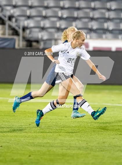 Thumbnail 2 in Jefferson Academy vs. Kent Denver (CHSAA 3A Final) photogallery.