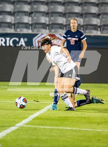 Thumbnail 2 in Jefferson Academy vs. Kent Denver (CHSAA 3A Final) photogallery.