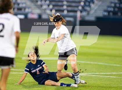 Thumbnail 2 in Jefferson Academy vs. Kent Denver (CHSAA 3A Final) photogallery.