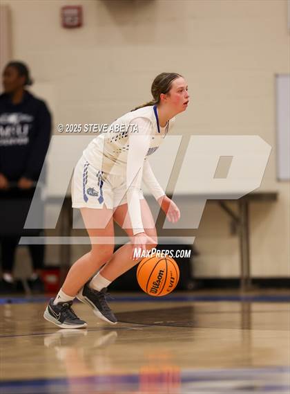 Thumbnail 2 in Regis Jesuit @ Grandview photogallery.