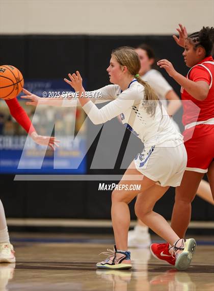 Thumbnail 3 in Regis Jesuit @ Grandview photogallery.