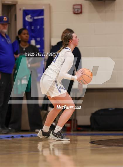 Thumbnail 3 in Regis Jesuit @ Grandview photogallery.