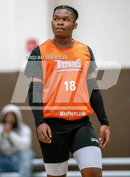 Thumbnail 1 in New Life Christian Academy vs Sandhills photogallery.