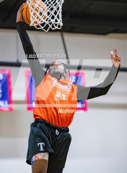 Thumbnail 1 in New Life Christian Academy vs Sandhills photogallery.
