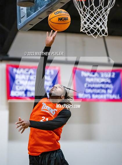 Thumbnail 1 in New Life Christian Academy vs Sandhills photogallery.