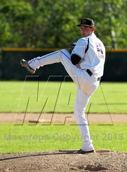 Thumbnail 3 in DuBois vs. Seneca Valley (PIAA Class AAAA First Round) photogallery.