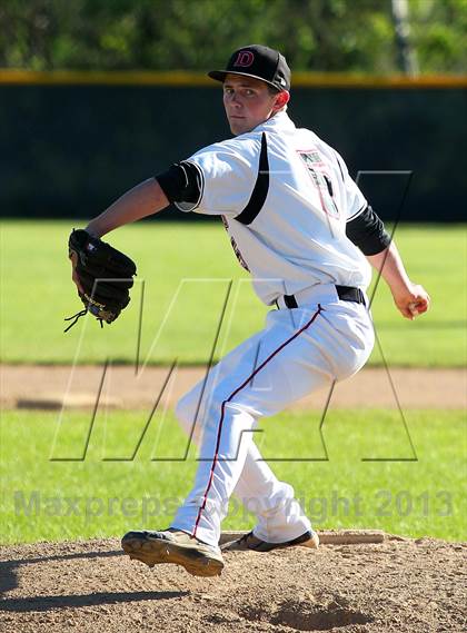 Thumbnail 2 in DuBois vs. Seneca Valley (PIAA Class AAAA First Round) photogallery.
