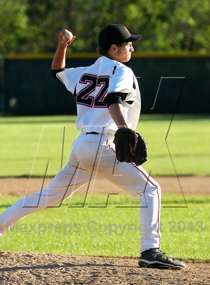 Thumbnail 1 in DuBois vs. Seneca Valley (PIAA Class AAAA First Round) photogallery.