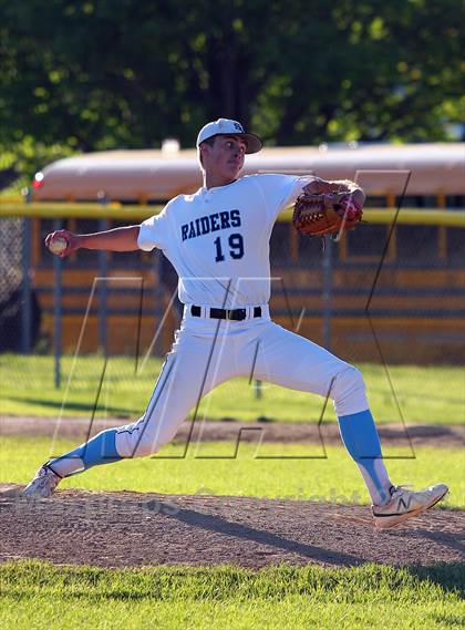 Thumbnail 3 in DuBois vs. Seneca Valley (PIAA Class AAAA First Round) photogallery.