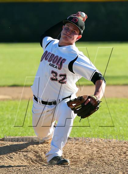 Thumbnail 1 in DuBois vs. Seneca Valley (PIAA Class AAAA First Round) photogallery.