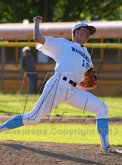 Thumbnail 1 in DuBois vs. Seneca Valley (PIAA Class AAAA First Round) photogallery.