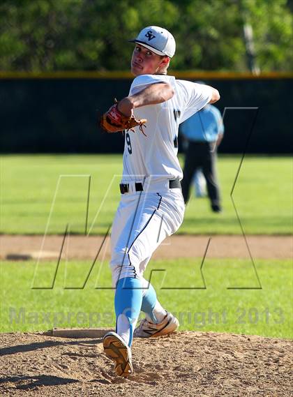 Thumbnail 1 in DuBois vs. Seneca Valley (PIAA Class AAAA First Round) photogallery.