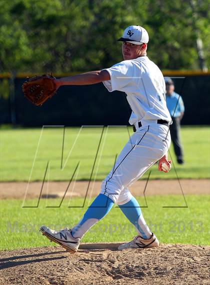 Thumbnail 2 in DuBois vs. Seneca Valley (PIAA Class AAAA First Round) photogallery.