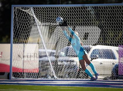 Thumbnail 2 in Byrd vs Archbishop Hannan (Flyer Invitational) photogallery.