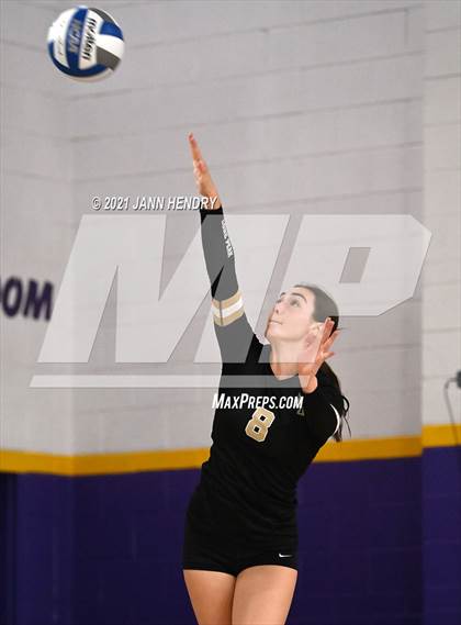 Thumbnail 1 in Mater Dei vs. Lone Peak (Durango Fall Classic) photogallery.
