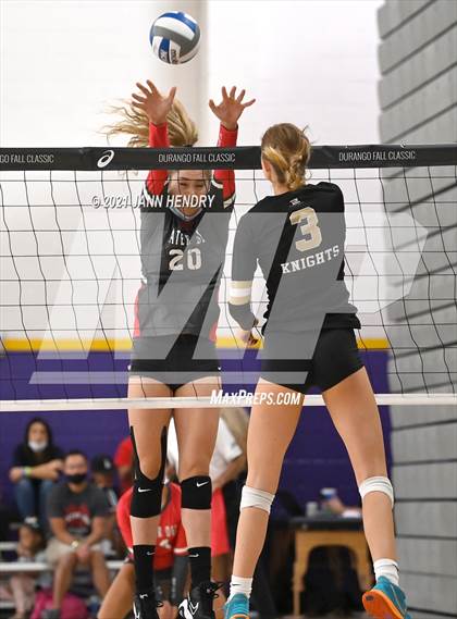 Thumbnail 3 in Mater Dei vs. Lone Peak (Durango Fall Classic) photogallery.
