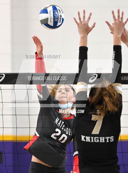 Thumbnail 2 in Mater Dei vs. Lone Peak (Durango Fall Classic) photogallery.
