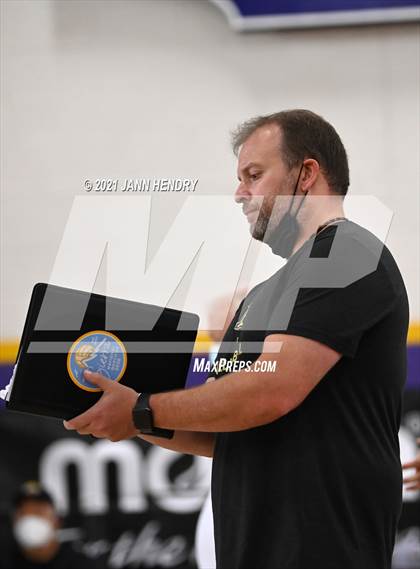 Thumbnail 3 in Mater Dei vs. Lone Peak (Durango Fall Classic) photogallery.