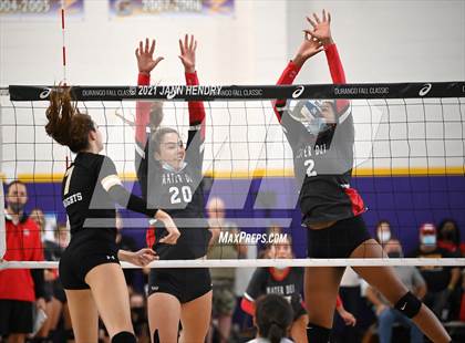 Thumbnail 1 in Mater Dei vs. Lone Peak (Durango Fall Classic) photogallery.