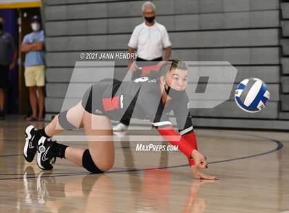 Thumbnail 1 in Mater Dei vs. Lone Peak (Durango Fall Classic) photogallery.