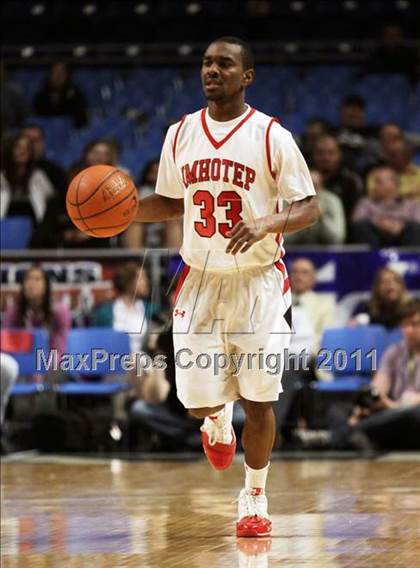 Thumbnail 1 in Imhotep Charter vs. Greensburg Central Catholic (PIAA Class AA Final) photogallery.