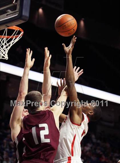 Thumbnail 1 in Imhotep Charter vs. Greensburg Central Catholic (PIAA Class AA Final) photogallery.