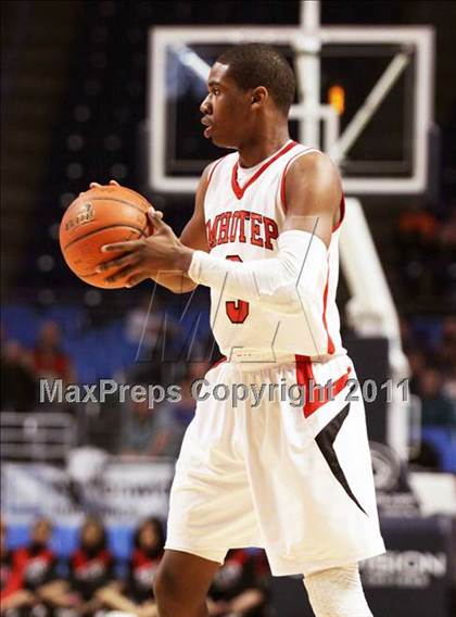 Thumbnail 1 in Imhotep Charter vs. Greensburg Central Catholic (PIAA Class AA Final) photogallery.
