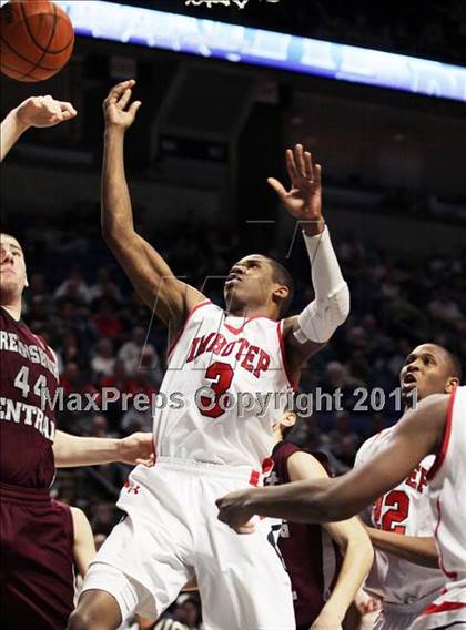 Thumbnail 1 in Imhotep Charter vs. Greensburg Central Catholic (PIAA Class AA Final) photogallery.