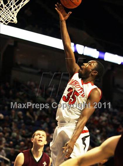 Thumbnail 2 in Imhotep Charter vs. Greensburg Central Catholic (PIAA Class AA Final) photogallery.