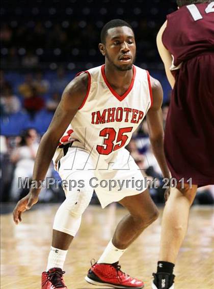 Thumbnail 3 in Imhotep Charter vs. Greensburg Central Catholic (PIAA Class AA Final) photogallery.