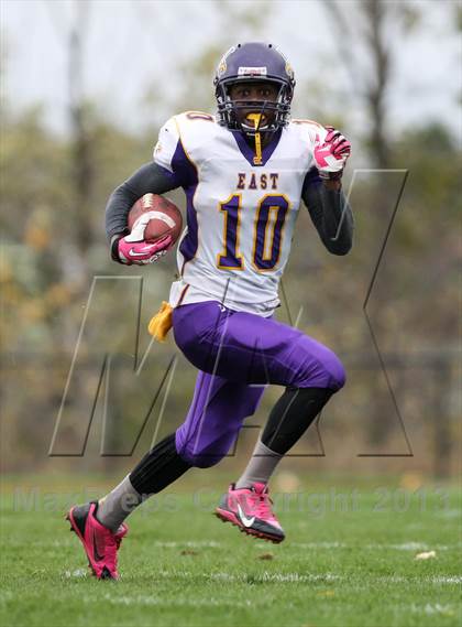 Thumbnail 3 in East/School of the Arts/Dr. Thomas vs. Mendon/Sutherland (Section 5 Class AA Quarterfinals) photogallery.