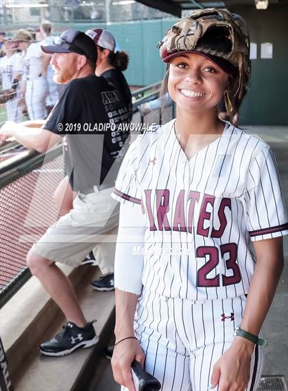 Thumbnail 3 in Klein Collins vs. Wylie (UIL 6A Regional Final) photogallery.
