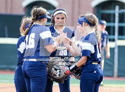 Thumbnail 2 in Klein Collins vs. Wylie (UIL 6A Regional Final) photogallery.