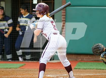 Thumbnail 1 in Klein Collins vs. Wylie (UIL 6A Regional Final) photogallery.