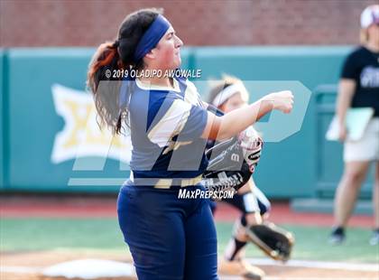 Thumbnail 1 in Klein Collins vs. Wylie (UIL 6A Regional Final) photogallery.