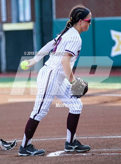 Thumbnail 3 in Klein Collins vs. Wylie (UIL 6A Regional Final) photogallery.