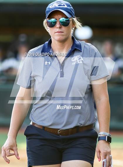 Thumbnail 1 in Klein Collins vs. Wylie (UIL 6A Regional Final) photogallery.