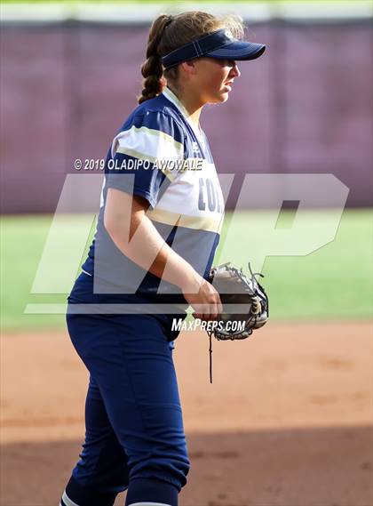 Thumbnail 3 in Klein Collins vs. Wylie (UIL 6A Regional Final) photogallery.
