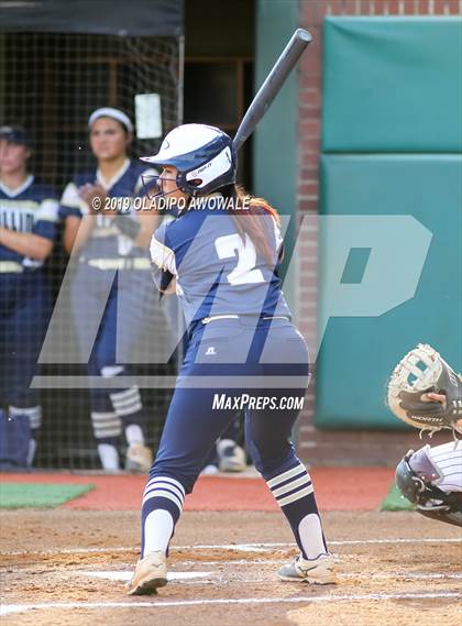 Thumbnail 2 in Klein Collins vs. Wylie (UIL 6A Regional Final) photogallery.