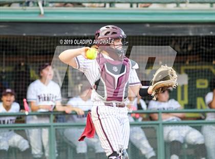 Thumbnail 3 in Klein Collins vs. Wylie (UIL 6A Regional Final) photogallery.