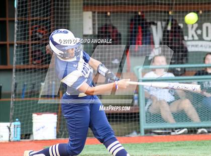 Thumbnail 2 in Klein Collins vs. Wylie (UIL 6A Regional Final) photogallery.