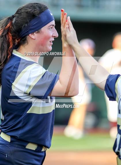 Thumbnail 1 in Klein Collins vs. Wylie (UIL 6A Regional Final) photogallery.