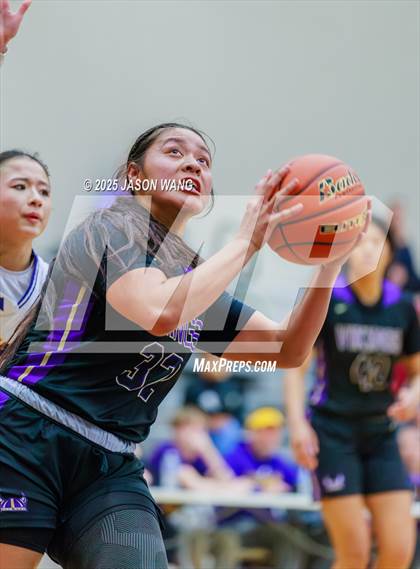 Thumbnail 1 in Lake Stevens vs. Issaquah (WIAA 4A Opening Round) photogallery.