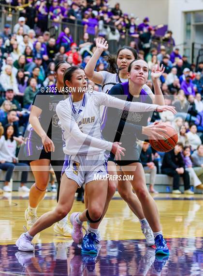 Thumbnail 1 in Lake Stevens vs. Issaquah (WIAA 4A Opening Round) photogallery.