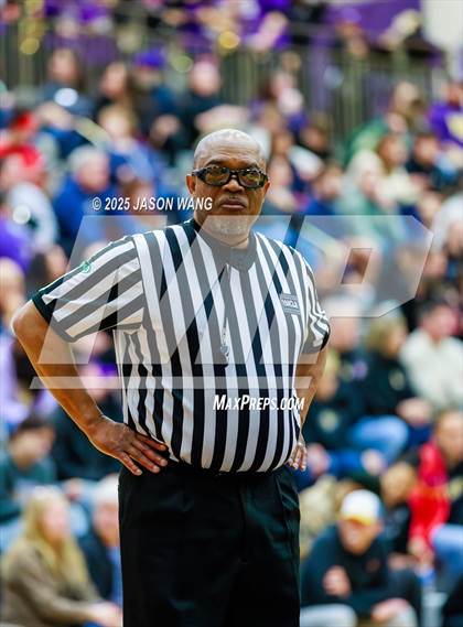 Thumbnail 1 in Lake Stevens vs. Issaquah (WIAA 4A Opening Round) photogallery.